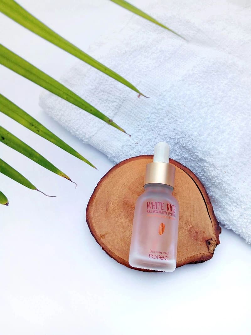 Lifestyle 02: Sunlit counter product scene